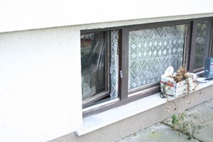 Slika /Fotografije/Opcenite fotografije/Kradja/provaljeni_prozor10mj.jpg